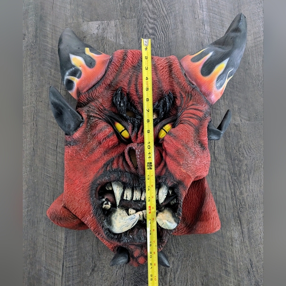 Vintage Dark Diablo Creature Reacher Halloween Costume Devil Mask And Hands - Picture 11 of 13